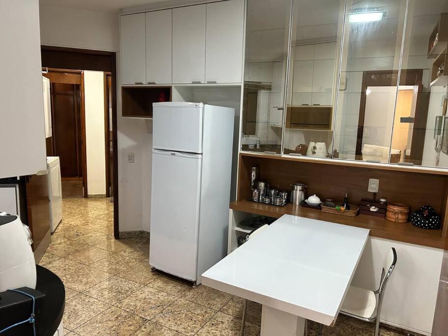 Ferienwohnung O Melhor Apartamento De Goiania Por @Thiagojacomo Exterior foto